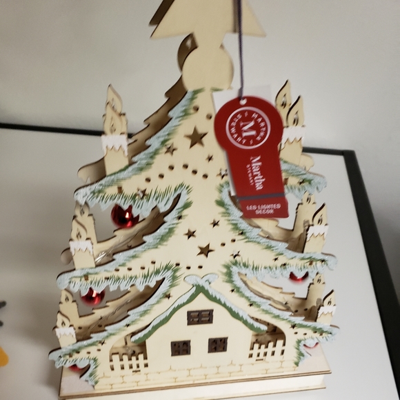 Martha Stewart Christmas Holiday Tree Die Cut Led Lighted Snowy - Picture 4 of 4